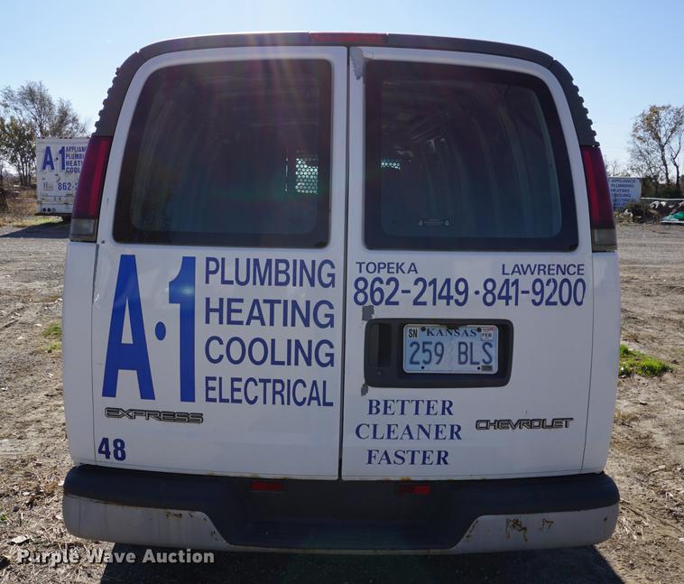 image for item DA1426 2002 Chevrolet Express 3500 Extended van