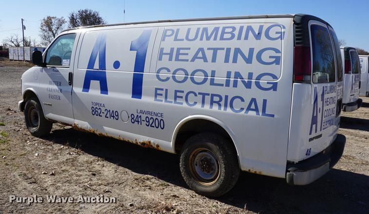 image for item DA1426 2002 Chevrolet Express 3500 Extended van