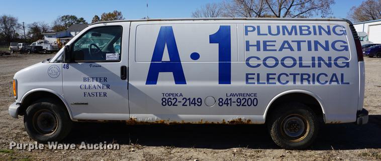 image for item DA1426 2002 Chevrolet Express 3500 Extended van