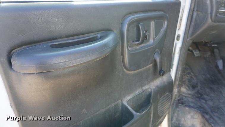 image for item DA1426 2002 Chevrolet Express 3500 Extended van