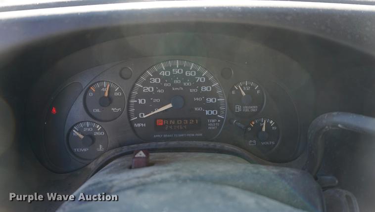 image for item DA1426 2002 Chevrolet Express 3500 Extended van