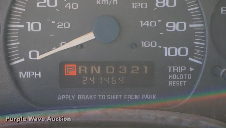 image for item DA1426 2002 Chevrolet Express 3500 Extended van