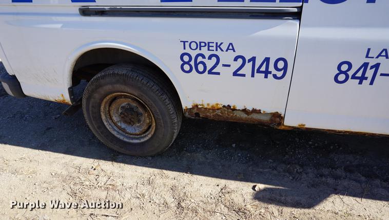 image for item DA1426 2002 Chevrolet Express 3500 Extended van