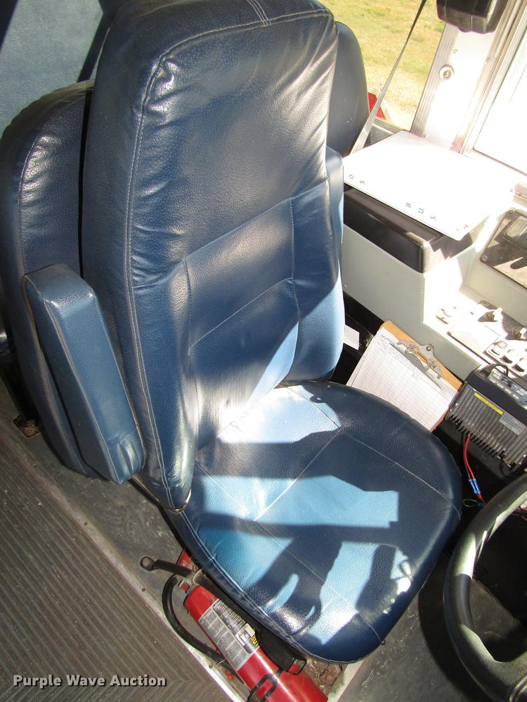 image for item DA3208 2005 Blue Bird Vision CV 6000S school bus