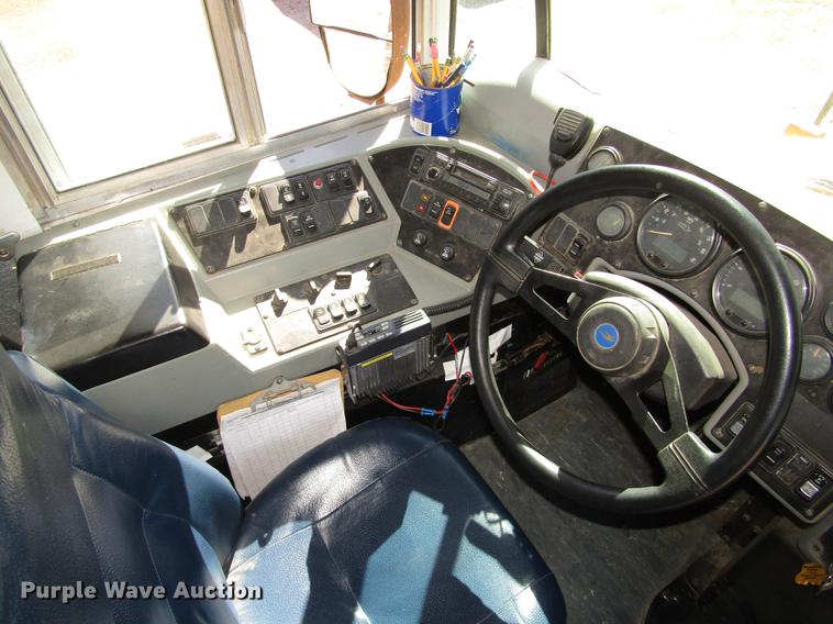 image for item DA3208 2005 Blue Bird Vision CV 6000S school bus