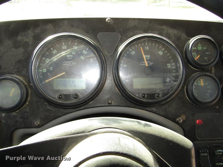 image for item DA3208 2005 Blue Bird Vision CV 6000S school bus