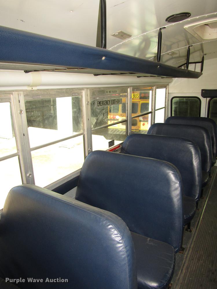 image for item DA3208 2005 Blue Bird Vision CV 6000S school bus