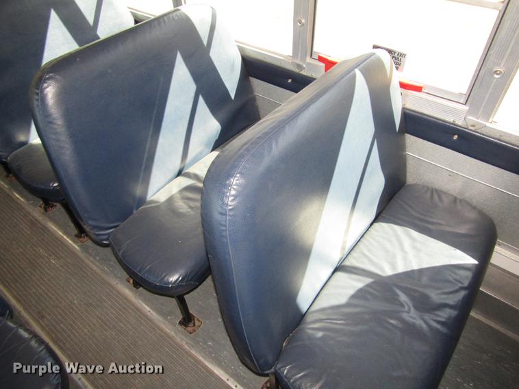 image for item DA3208 2005 Blue Bird Vision CV 6000S school bus