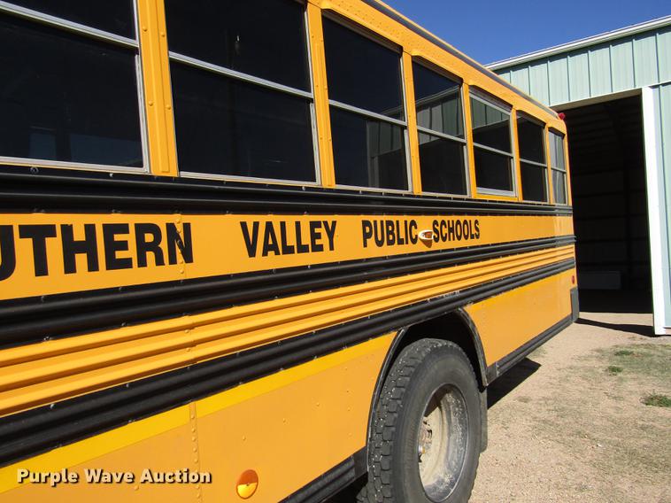 image for item DA3208 2005 Blue Bird Vision CV 6000S school bus