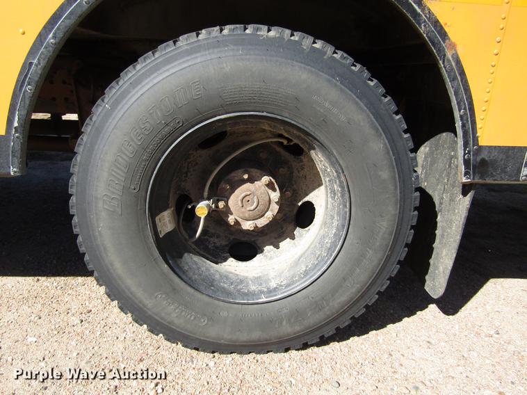 image for item DA3208 2005 Blue Bird Vision CV 6000S school bus