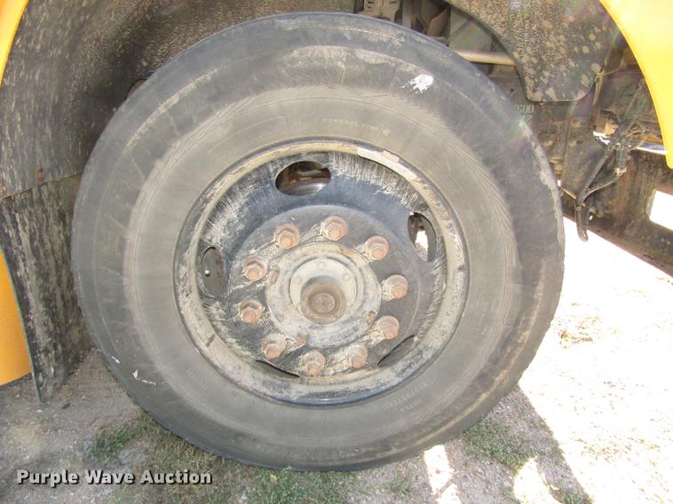 image for item DA3208 2005 Blue Bird Vision CV 6000S school bus