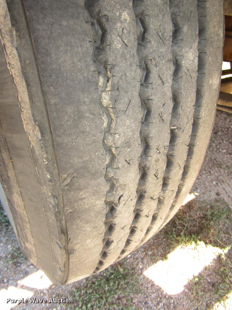 image for item DA3208 2005 Blue Bird Vision CV 6000S school bus