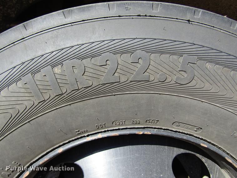 image for item DA3208 2005 Blue Bird Vision CV 6000S school bus