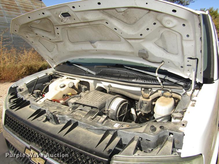 image for item DA3210 2004 Chevrolet Express 3500 Extended van