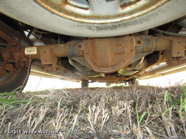 image for item DA3210 2004 Chevrolet Express 3500 Extended van