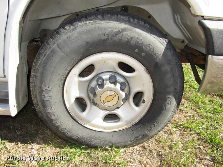 image for item DA3210 2004 Chevrolet Express 3500 Extended van