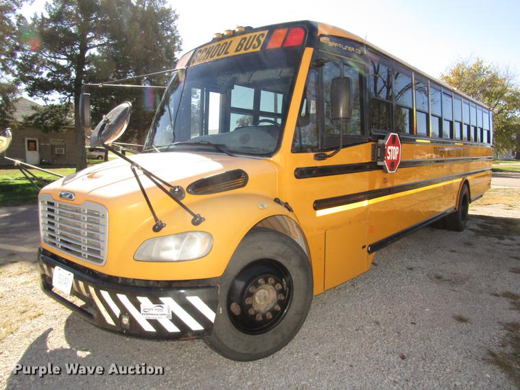 image for item DA3211 2008 Freightliner Thomas Saf-T-Liner school bus
