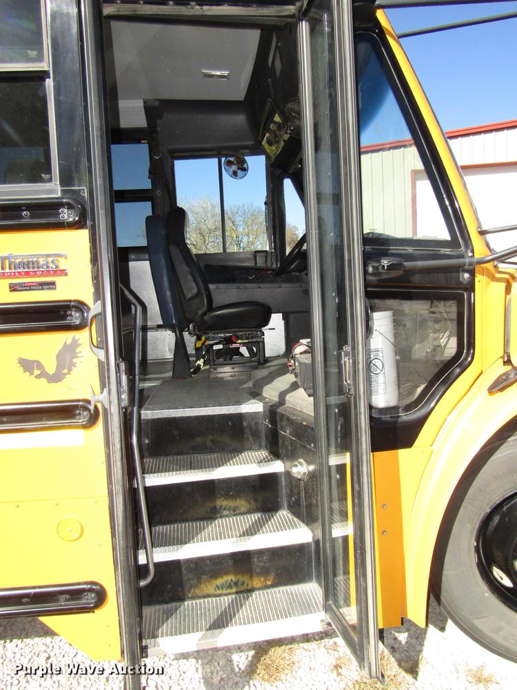 image for item DA3211 2008 Freightliner Thomas Saf-T-Liner school bus
