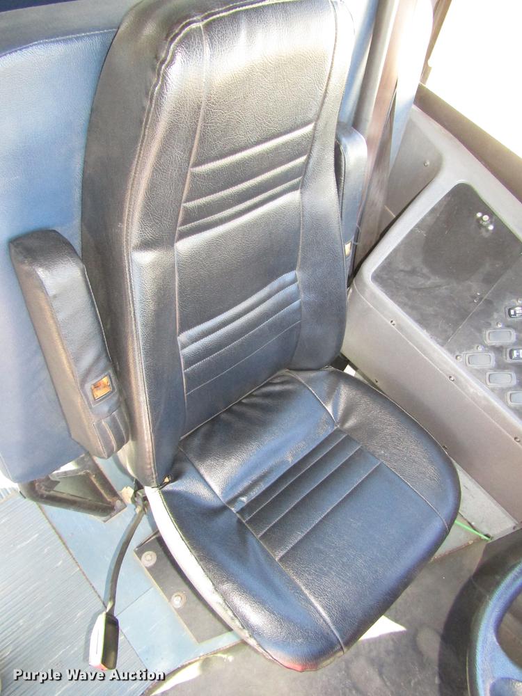 image for item DA3211 2008 Freightliner Thomas Saf-T-Liner school bus