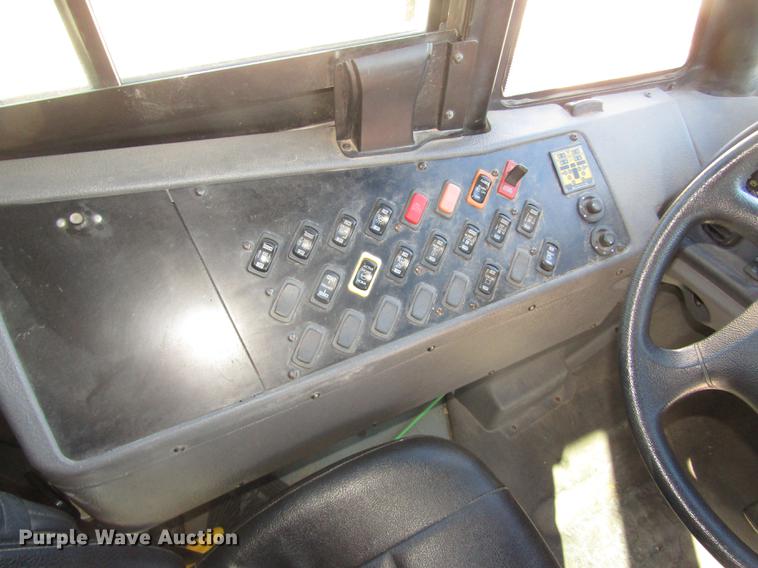 image for item DA3211 2008 Freightliner Thomas Saf-T-Liner school bus