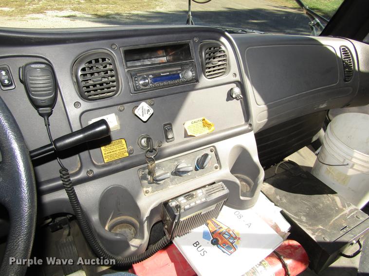 image for item DA3211 2008 Freightliner Thomas Saf-T-Liner school bus