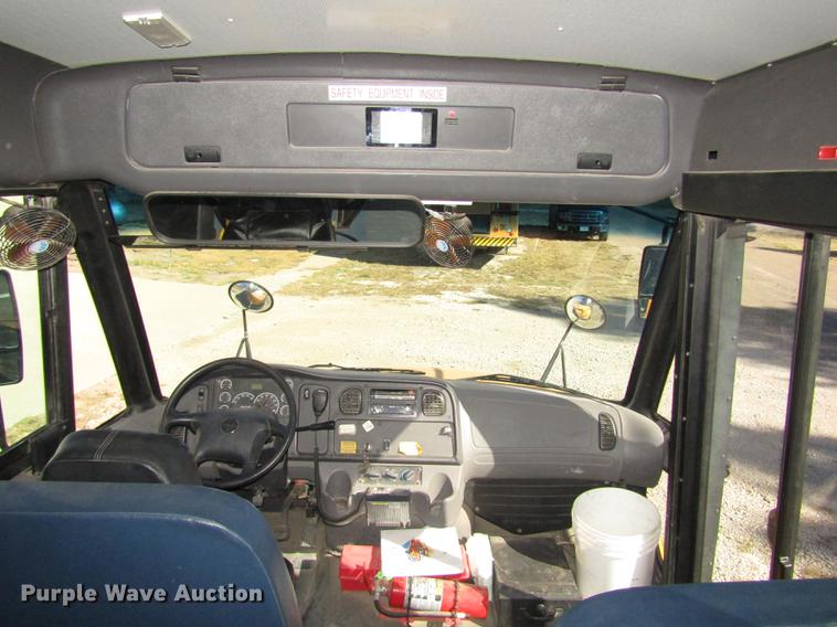 image for item DA3211 2008 Freightliner Thomas Saf-T-Liner school bus