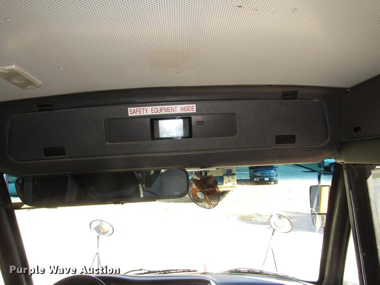 image for item DA3211 2008 Freightliner Thomas Saf-T-Liner school bus