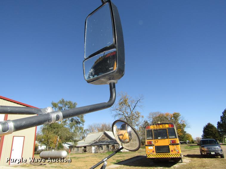 image for item DA3211 2008 Freightliner Thomas Saf-T-Liner school bus