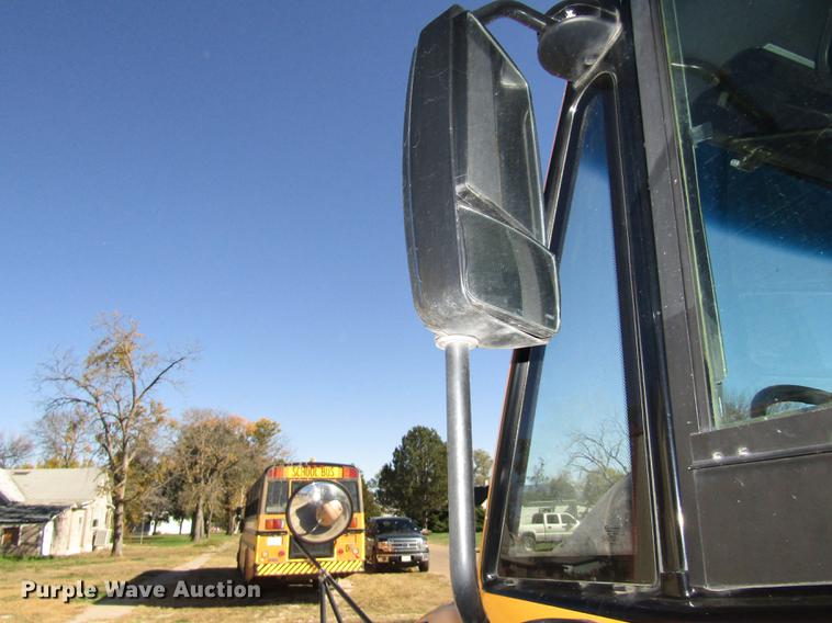 image for item DA3211 2008 Freightliner Thomas Saf-T-Liner school bus