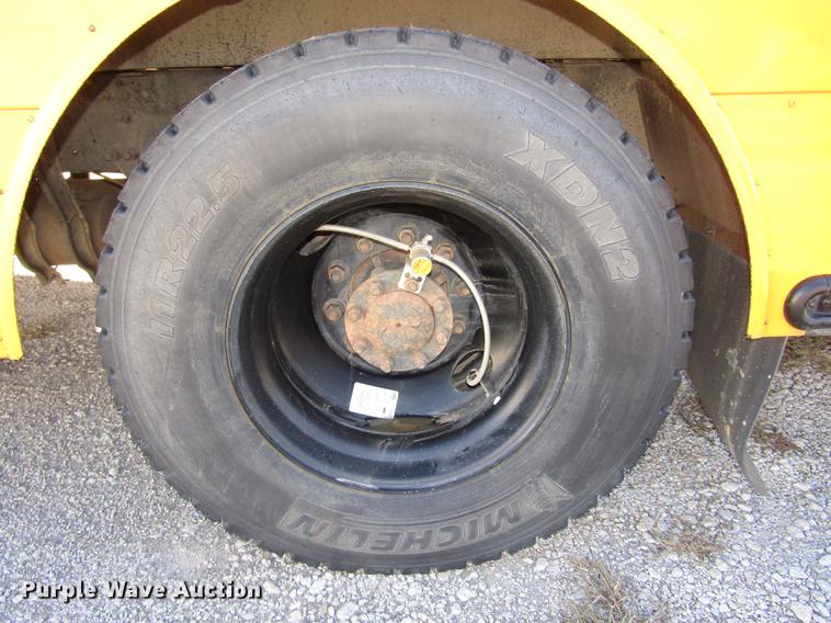 image for item DA3211 2008 Freightliner Thomas Saf-T-Liner school bus