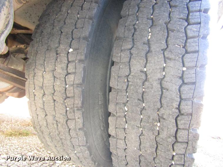 image for item DA3211 2008 Freightliner Thomas Saf-T-Liner school bus