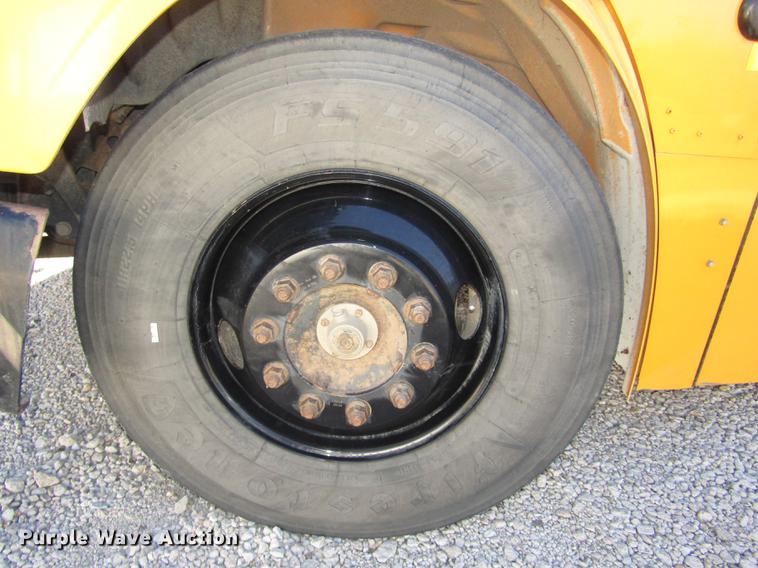 image for item DA3211 2008 Freightliner Thomas Saf-T-Liner school bus