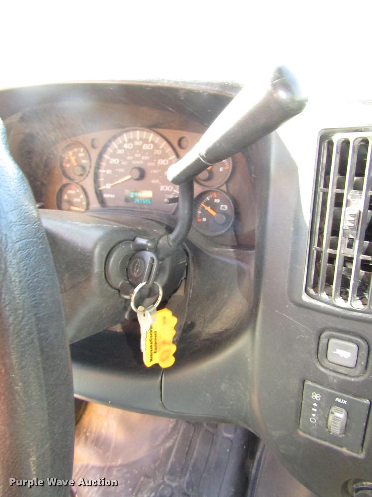 image for item DA3212 2007 Chevrolet Express G3500 Blue Bird school bus