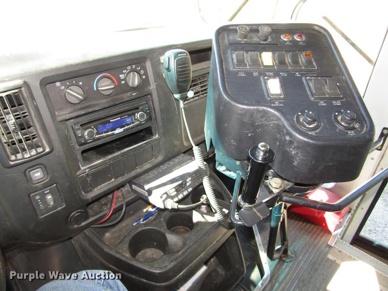 image for item DA3212 2007 Chevrolet Express G3500 Blue Bird school bus