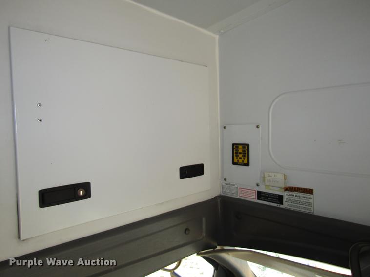 image for item DA3212 2007 Chevrolet Express G3500 Blue Bird school bus