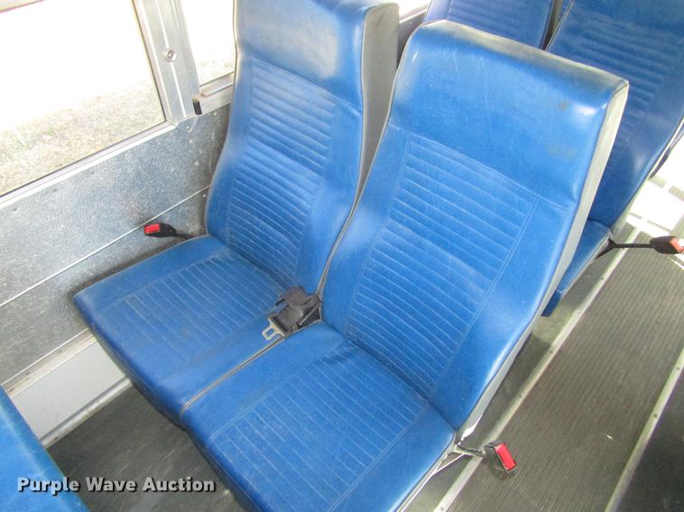 image for item DA3212 2007 Chevrolet Express G3500 Blue Bird school bus