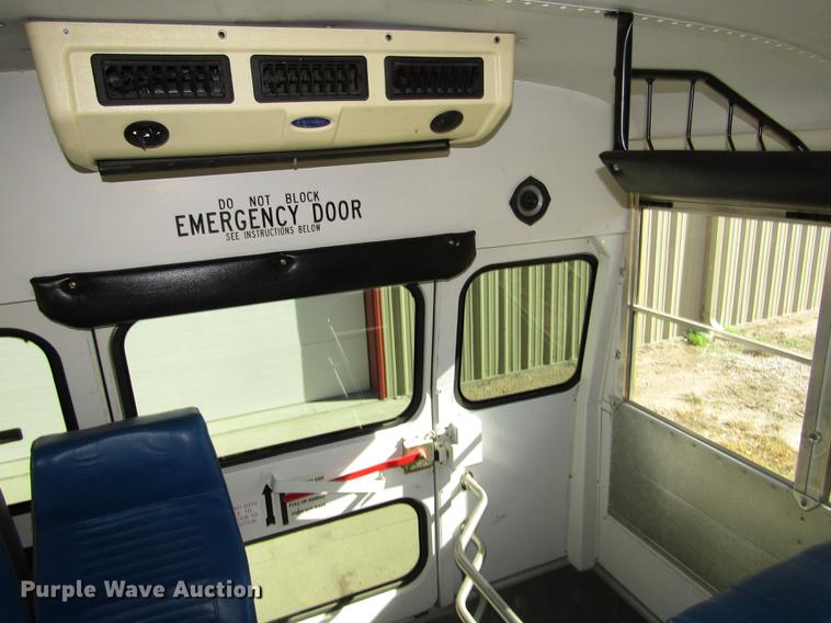 image for item DA3212 2007 Chevrolet Express G3500 Blue Bird school bus