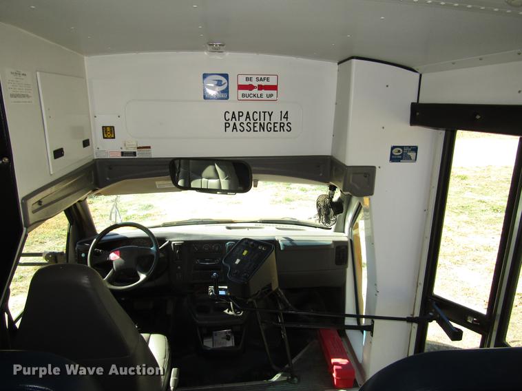 image for item DA3212 2007 Chevrolet Express G3500 Blue Bird school bus