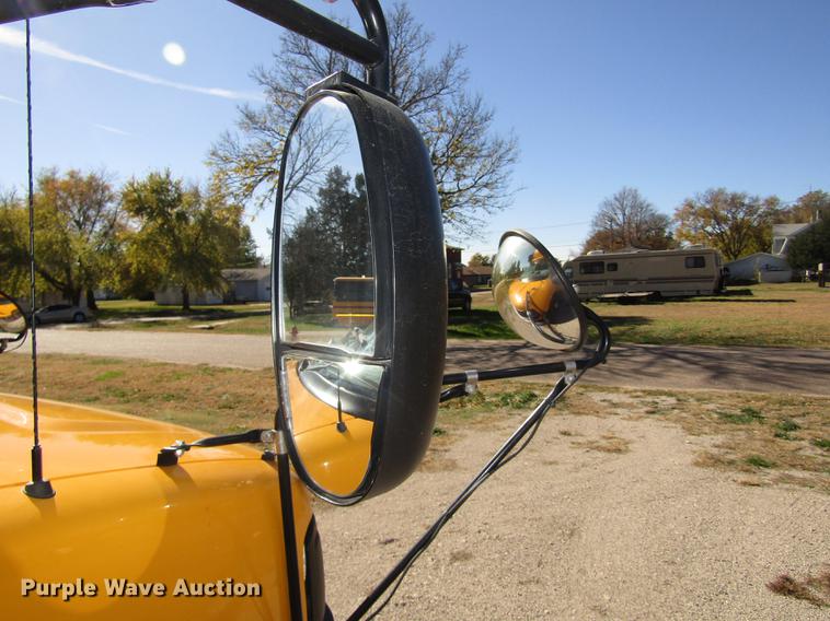 image for item DA3212 2007 Chevrolet Express G3500 Blue Bird school bus