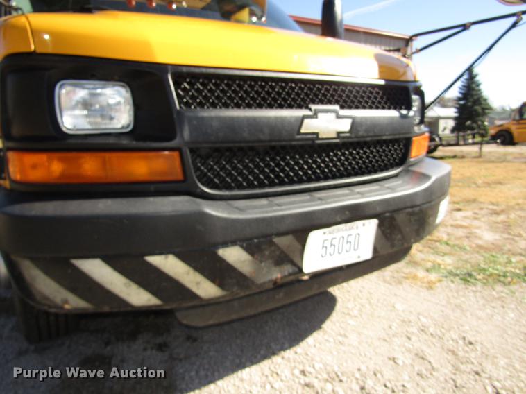 image for item DA3212 2007 Chevrolet Express G3500 Blue Bird school bus