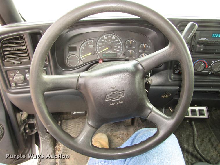 image for item DA3217 2001 Chevrolet Silverado 2500HD Ext. Cab pickup truck