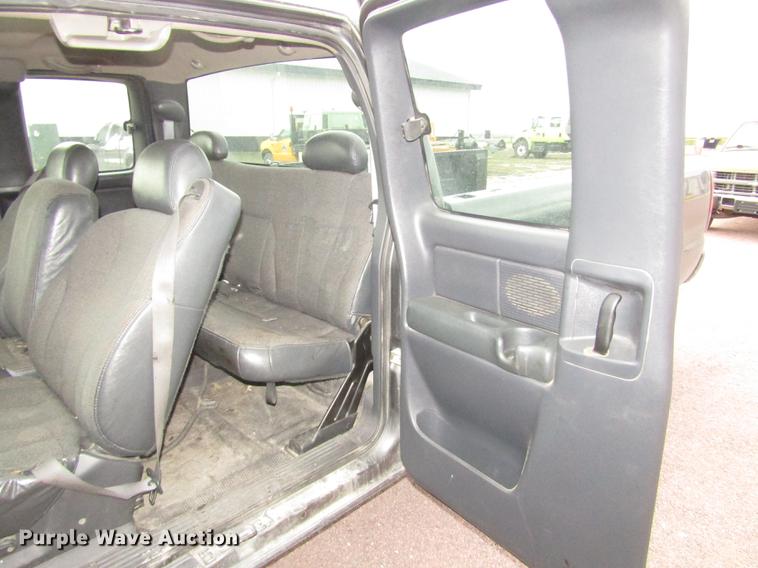 image for item DA3217 2001 Chevrolet Silverado 2500HD Ext. Cab pickup truck