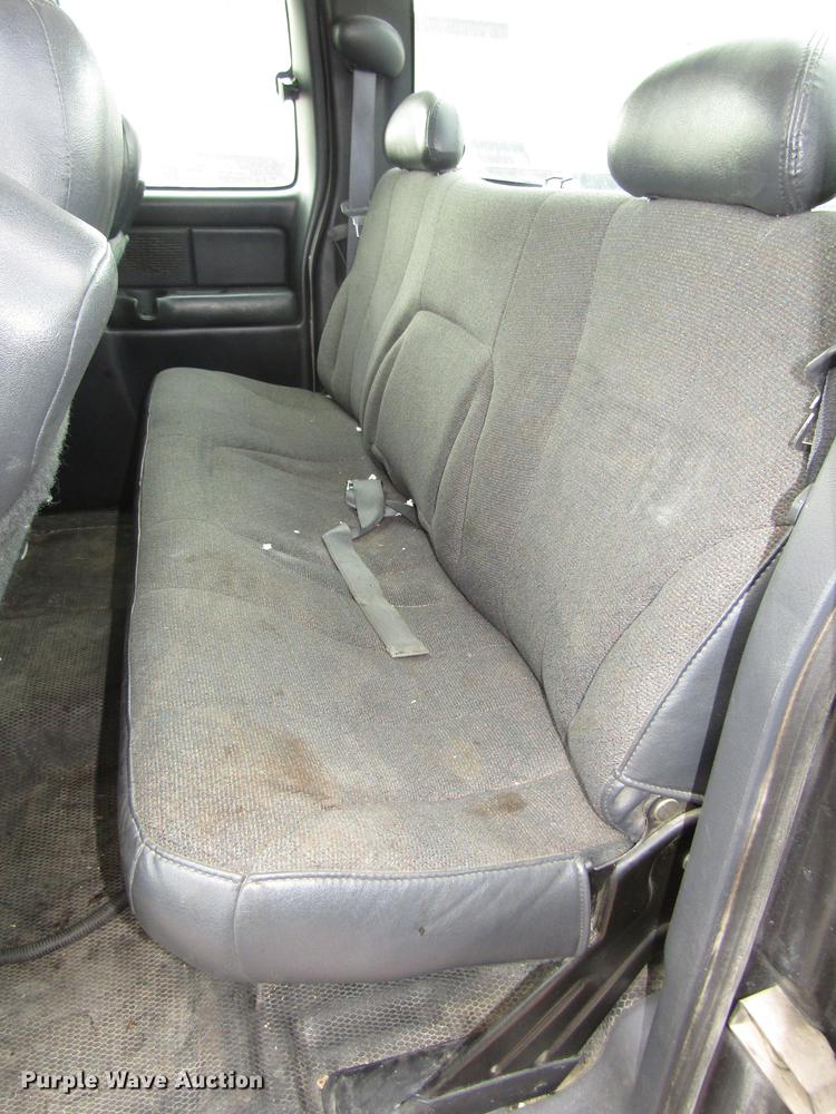 image for item DA3217 2001 Chevrolet Silverado 2500HD Ext. Cab pickup truck