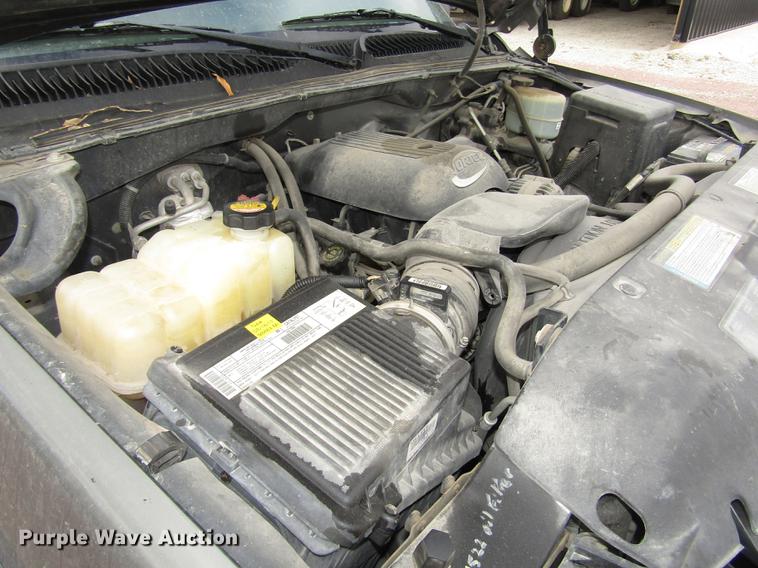 image for item DA3217 2001 Chevrolet Silverado 2500HD Ext. Cab pickup truck