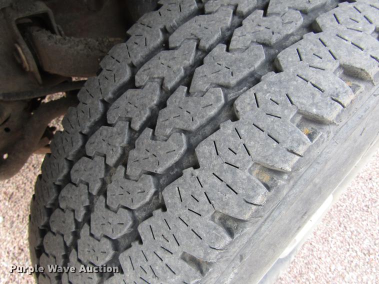 image for item DA3217 2001 Chevrolet Silverado 2500HD Ext. Cab pickup truck