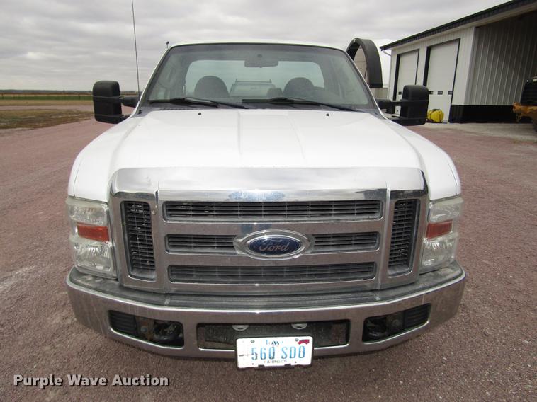 image for item DA3220 2010 Ford F250 Super Duty XL pickup truck
