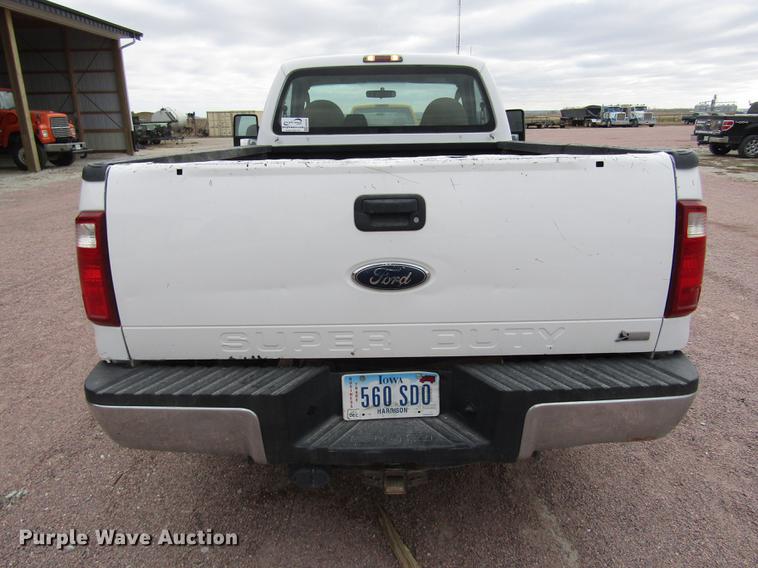 image for item DA3220 2010 Ford F250 Super Duty XL pickup truck