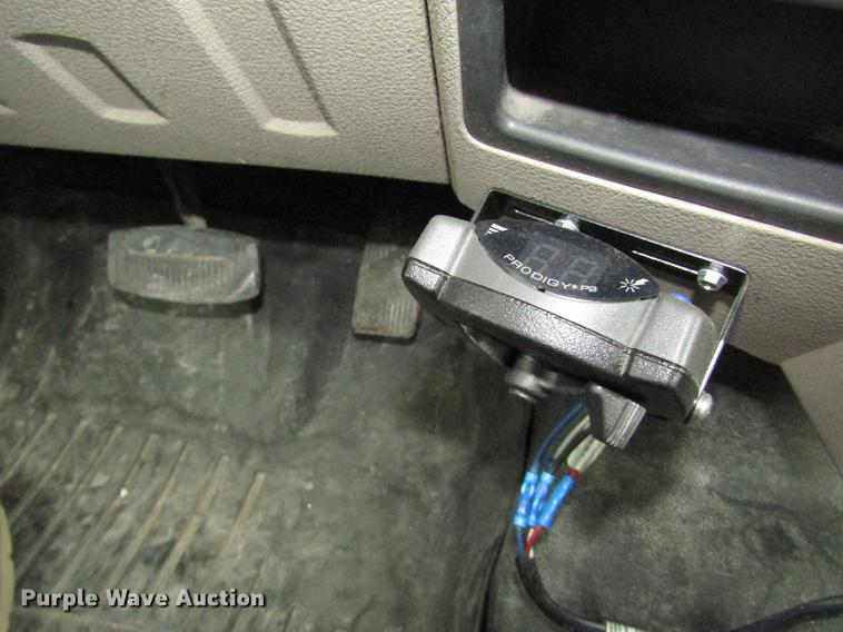 image for item DA3220 2010 Ford F250 Super Duty XL pickup truck