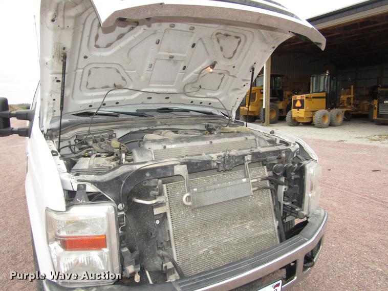 image for item DA3220 2010 Ford F250 Super Duty XL pickup truck