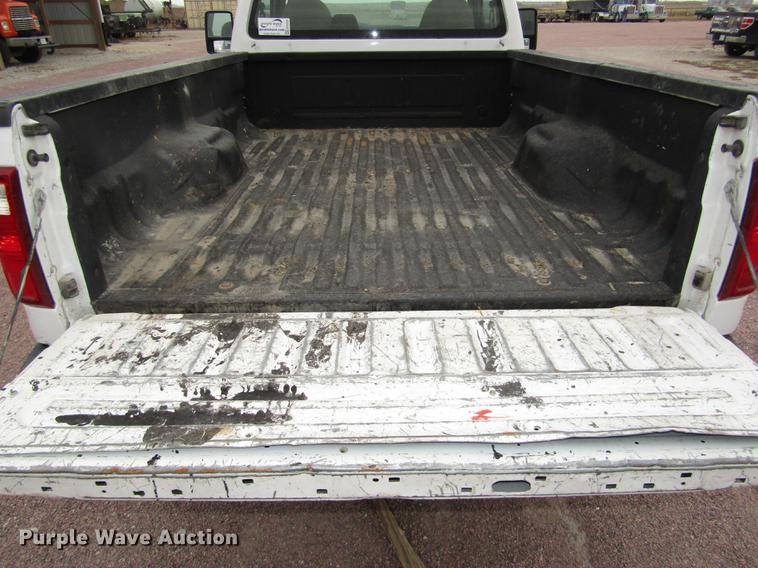 image for item DA3220 2010 Ford F250 Super Duty XL pickup truck